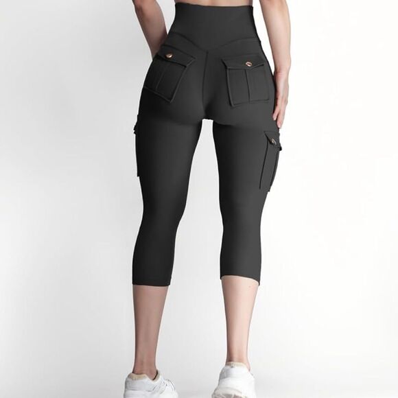 Black Cargo Capri Pants, w built in butt lifting . My fav pants r now - Picture 2 of 7